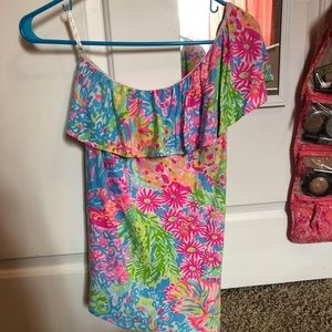 Lilly Pulitzer ruffle one shoulder top. Size small